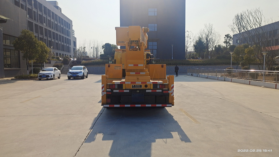 潤(rùn)知星牌SCS5091JGKQL6型高空作業(yè)車