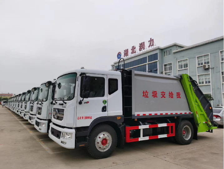 湖北潤(rùn)力垃圾車發(fā)車案例